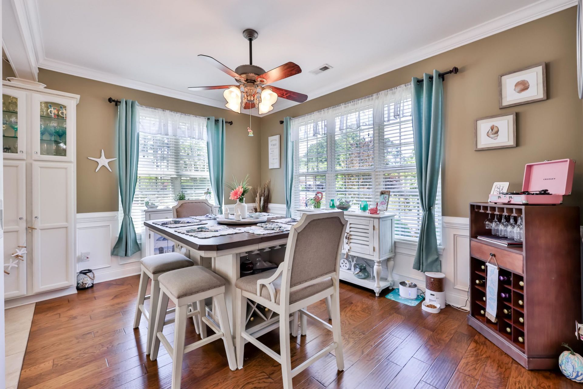 4840 Seabreeze Ln.  Photo 8