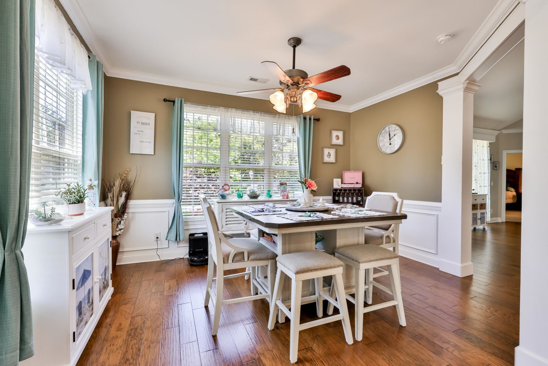 4840 Seabreeze Ln.  Photo 9