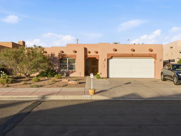 4223 Bryan Avenue NW, Albuquerque, NM 87114