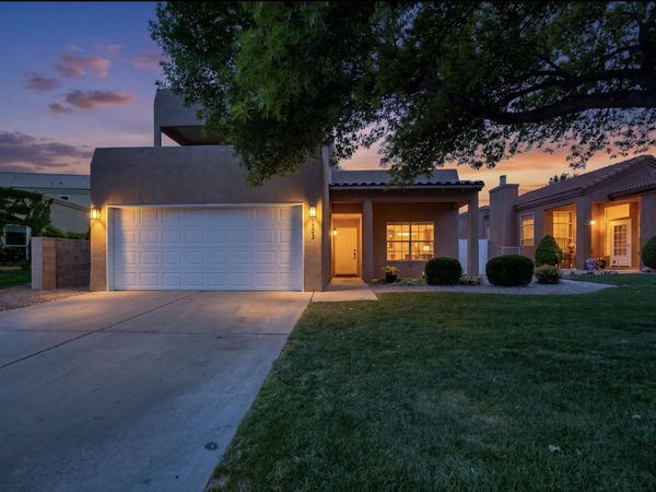7305 Palomas Park Avenue NE, Albuquerque, NM 87109