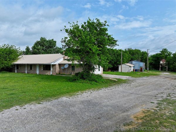 22099 E County Road 1710 , Elmore City, OK 73433