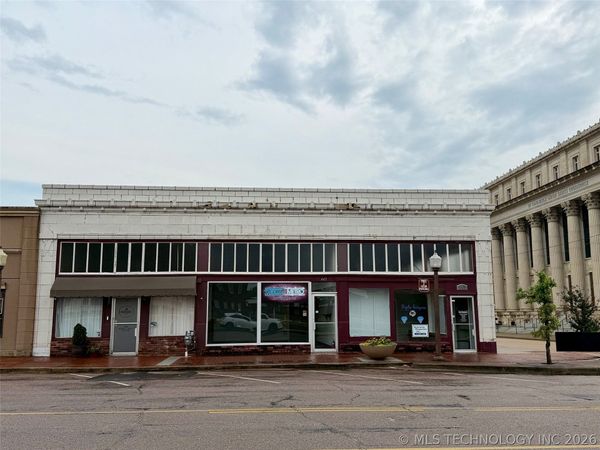 445 W Broadway Street , Muskogee, OK 74401
