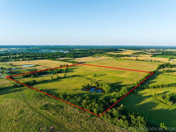 01 Old Highway 10 Highway, Miami, OK 74354