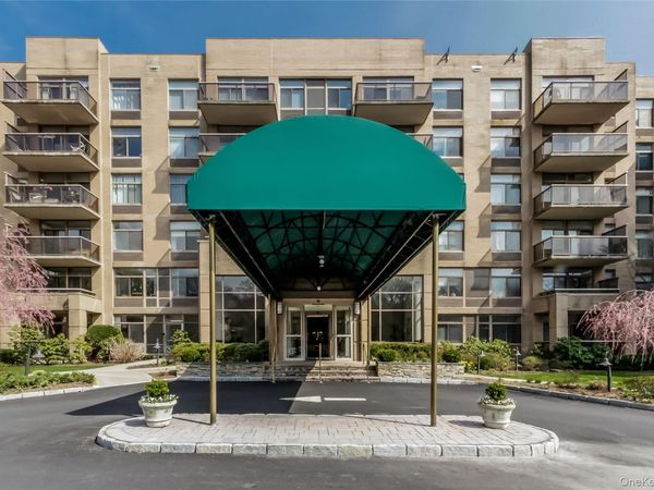 35 N Chatsworth Avenue , Unit 6R, Larchmont, NY 10538