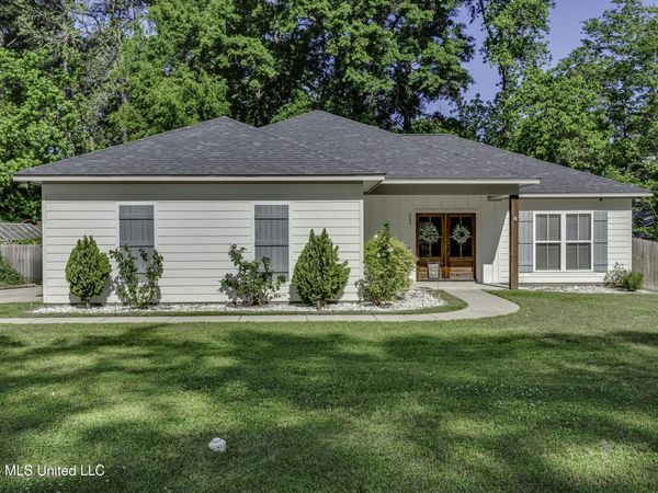 203 Lotus Drive, Brandon, MS 39047