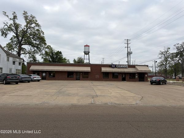 309 W Church Street, Greenwood, MS 38930
