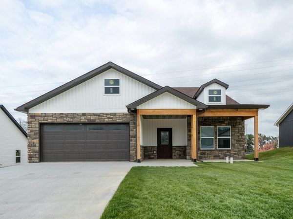 779 Vine Drive, Holts Summit, MO 65043