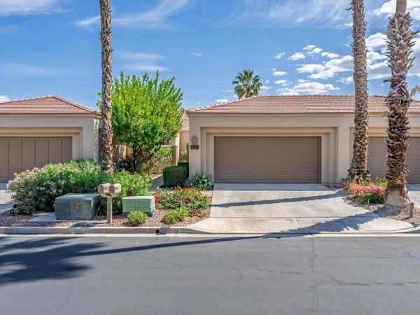 80679 Oak Tree, La Quinta, CA 92253