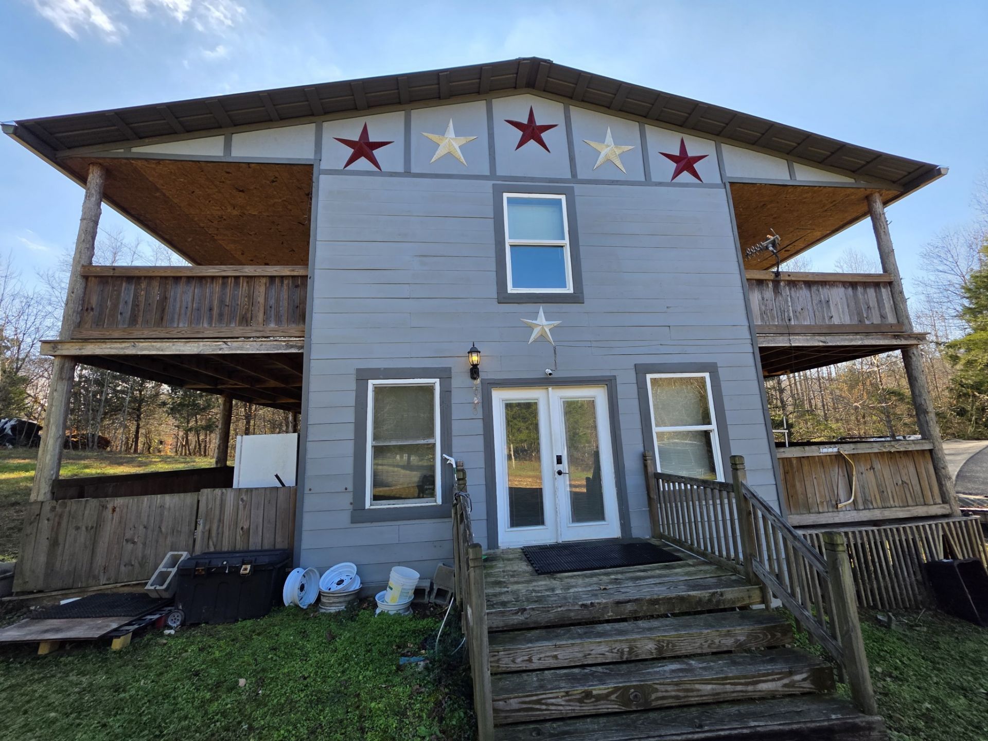 140 K B Song Ln , Linden, TN 37096 Main Photo