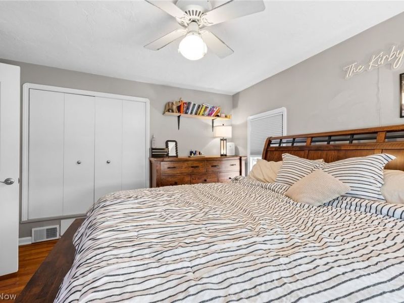 7906 Kenton Avenue, Parma, OH 44129 Photo 13