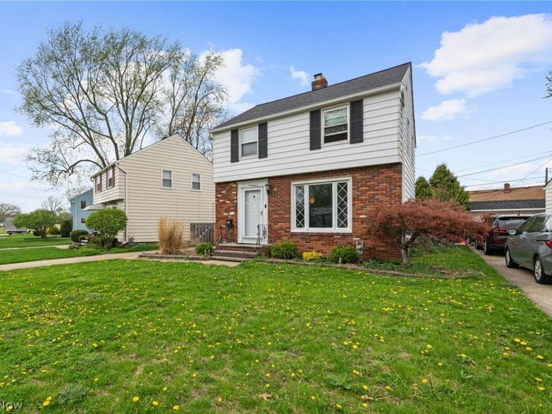 7906 Kenton Avenue, Parma, OH 44129 Photo 2