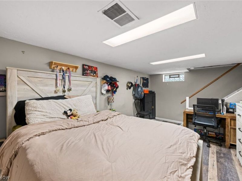 7906 Kenton Avenue, Parma, OH 44129 Photo 20