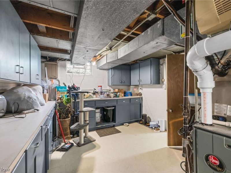 7906 Kenton Avenue, Parma, OH 44129 Photo 24