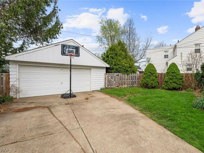 7906 Kenton Avenue, Parma, OH 44129 Photo 26