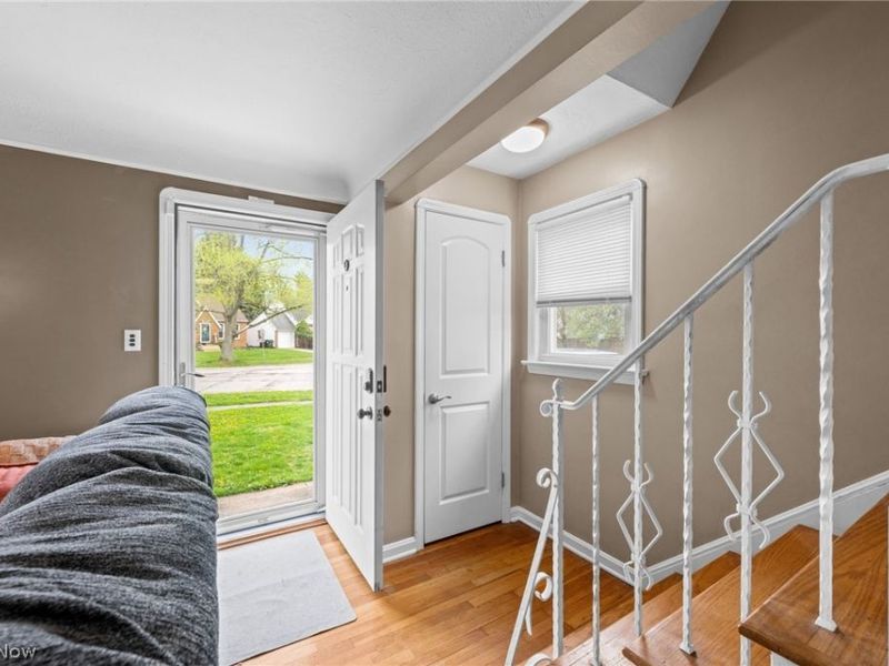 7906 Kenton Avenue, Parma, OH 44129 Photo 4