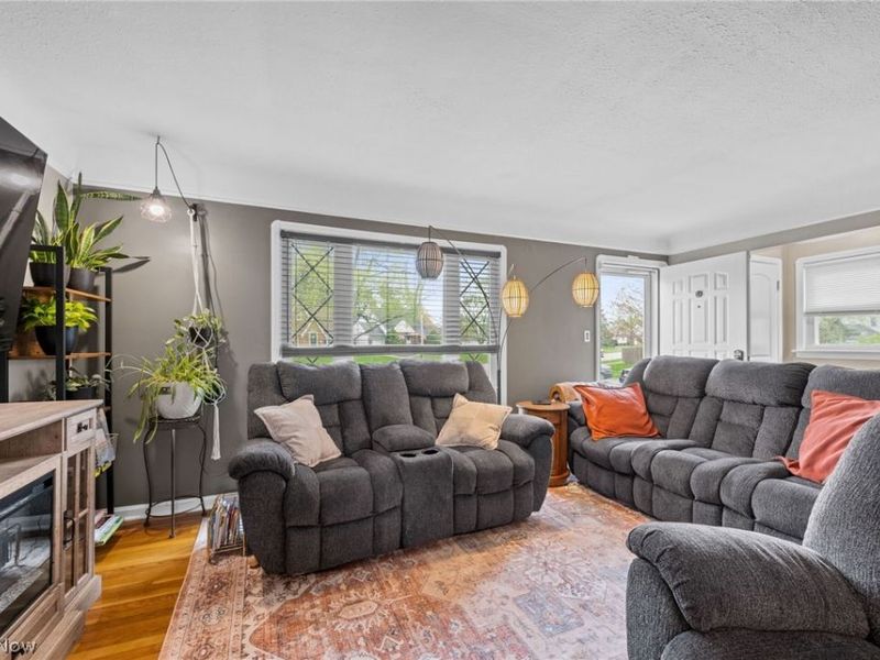 7906 Kenton Avenue, Parma, OH 44129 Photo 5