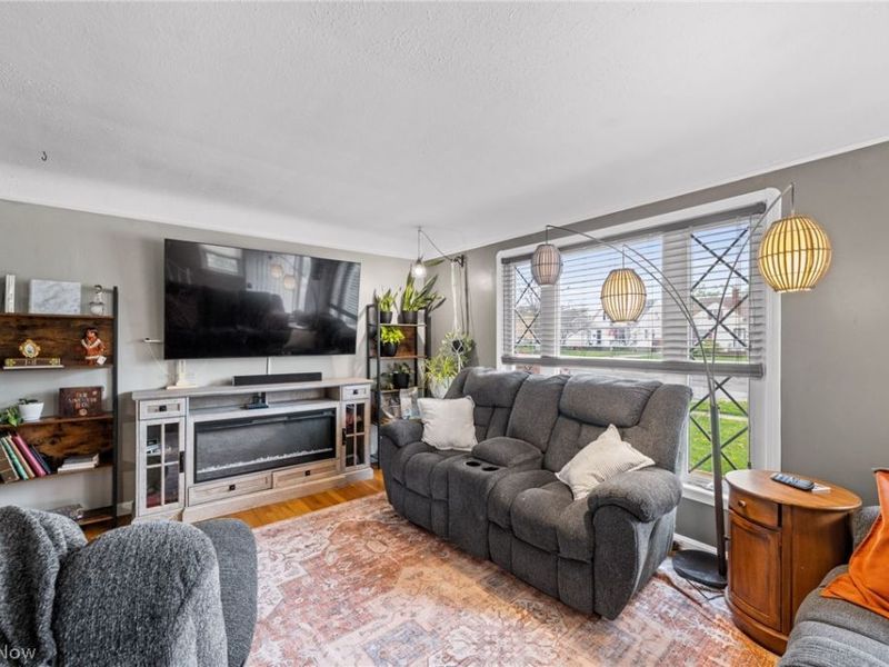 7906 Kenton Avenue, Parma, OH 44129 Photo 6