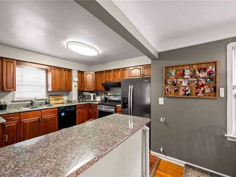 7906 Kenton Avenue, Parma, OH 44129 Photo 9