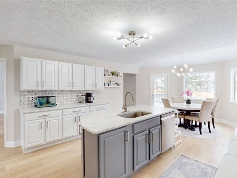 608 Dewitt Drive, Highland Heights, OH 44143 Photo 13