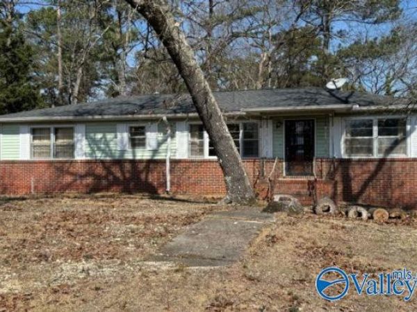 7000 Rowan Road, Leeds, AL 35094