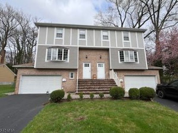 89 Forsythia Ln, Unit A, Paramus, NJ 07652