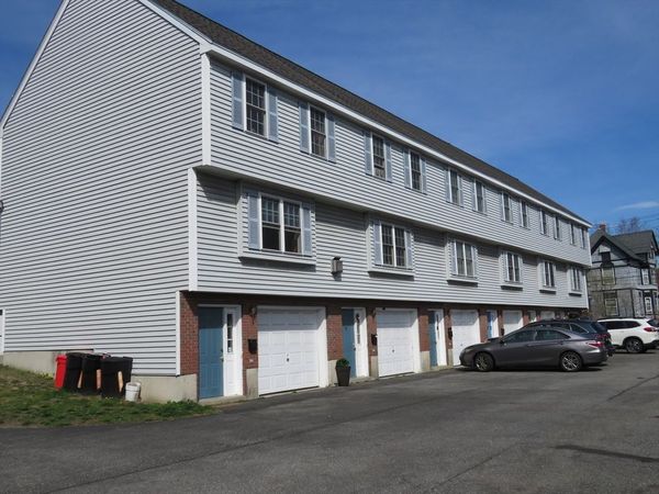 446 Westford St, Unit 1, Lowell, MA 01851