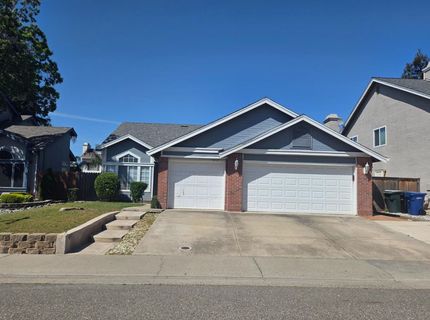 8212 Newbury Park Ct, Sacramento, CA 95828 Photo