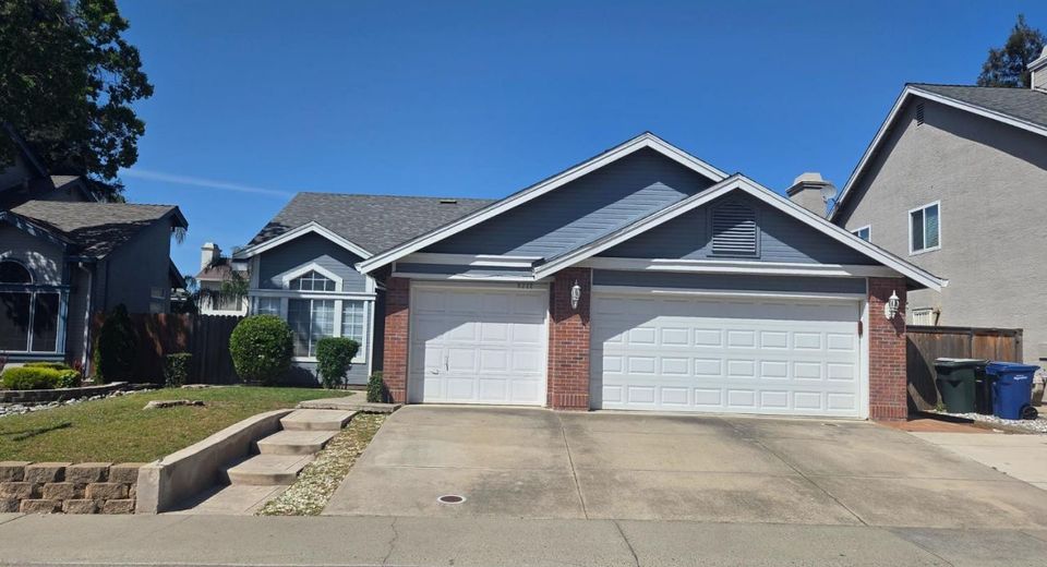 8212 Newbury Park Ct, Sacramento, CA 95828 Photo