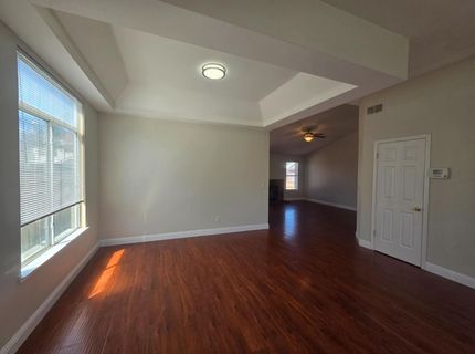 8212 Newbury Park Ct, Sacramento, CA 95828 Photo