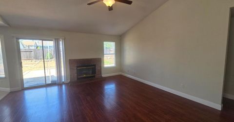 8212 Newbury Park Ct, Sacramento, CA 95828 Photo