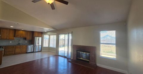 8212 Newbury Park Ct, Sacramento, CA 95828 Photo