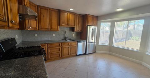 8212 Newbury Park Ct, Sacramento, CA 95828 Photo