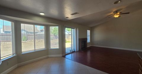 8212 Newbury Park Ct, Sacramento, CA 95828 Photo