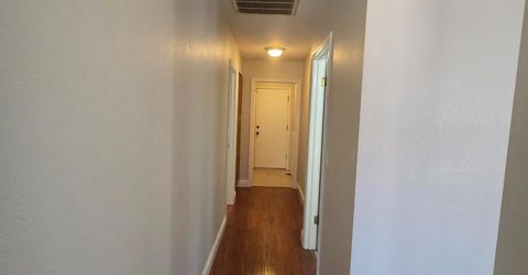 8212 Newbury Park Ct, Sacramento, CA 95828 Photo