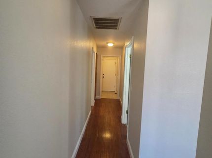 8212 Newbury Park Ct, Sacramento, CA 95828 Photo