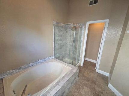 8212 Newbury Park Ct, Sacramento, CA 95828 Photo