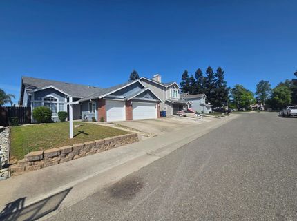 8212 Newbury Park Ct, Sacramento, CA 95828 Photo