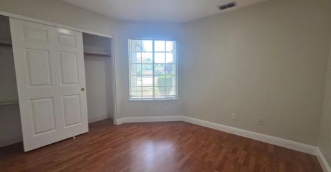 8212 Newbury Park Ct, Sacramento, CA 95828 Photo