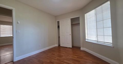 8212 Newbury Park Ct, Sacramento, CA 95828 Photo