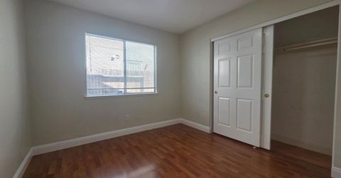 8212 Newbury Park Ct, Sacramento, CA 95828 Photo