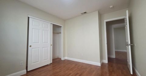 8212 Newbury Park Ct, Sacramento, CA 95828 Photo