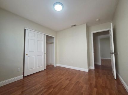 8212 Newbury Park Ct, Sacramento, CA 95828 Photo