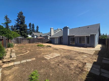 8212 Newbury Park Ct, Sacramento, CA 95828 Photo