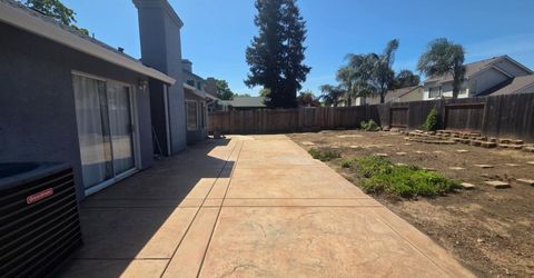 8212 Newbury Park Ct, Sacramento, CA 95828 Photo