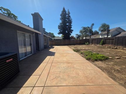 8212 Newbury Park Ct, Sacramento, CA 95828 Photo