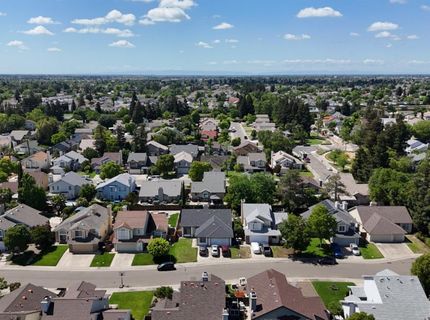 8212 Newbury Park Ct, Sacramento, CA 95828 Photo