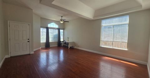 8212 Newbury Park Ct, Sacramento, CA 95828 Photo