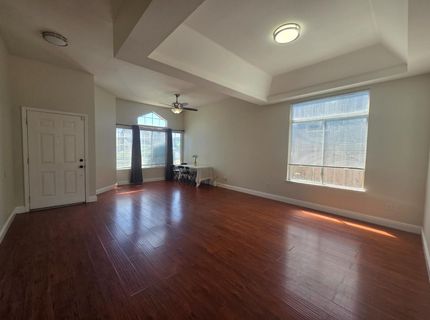 8212 Newbury Park Ct, Sacramento, CA 95828 Photo