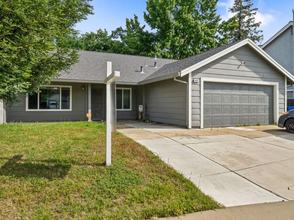 8605 Zircon Crest Ct, Elk Grove, CA 95624