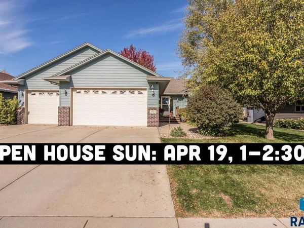 4904 E Tiger Lilly St, Sioux Falls, SD 57110